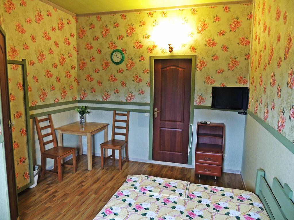 Prival Hostel Novorossiysk Ruang foto